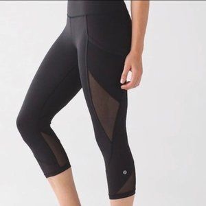 Lululemon black fast as light crops sz 2
